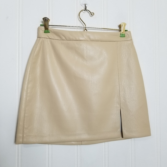 Aritzia Wilfred Vegan Leather Patio Mini Skirt - Picture 2 of 12